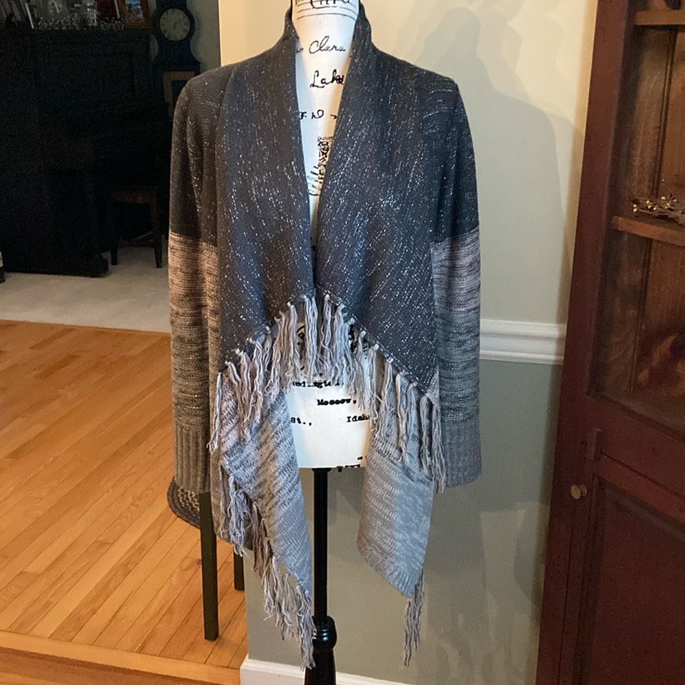 Knox Rose Textured Knit Cardigan in Dark Gray
